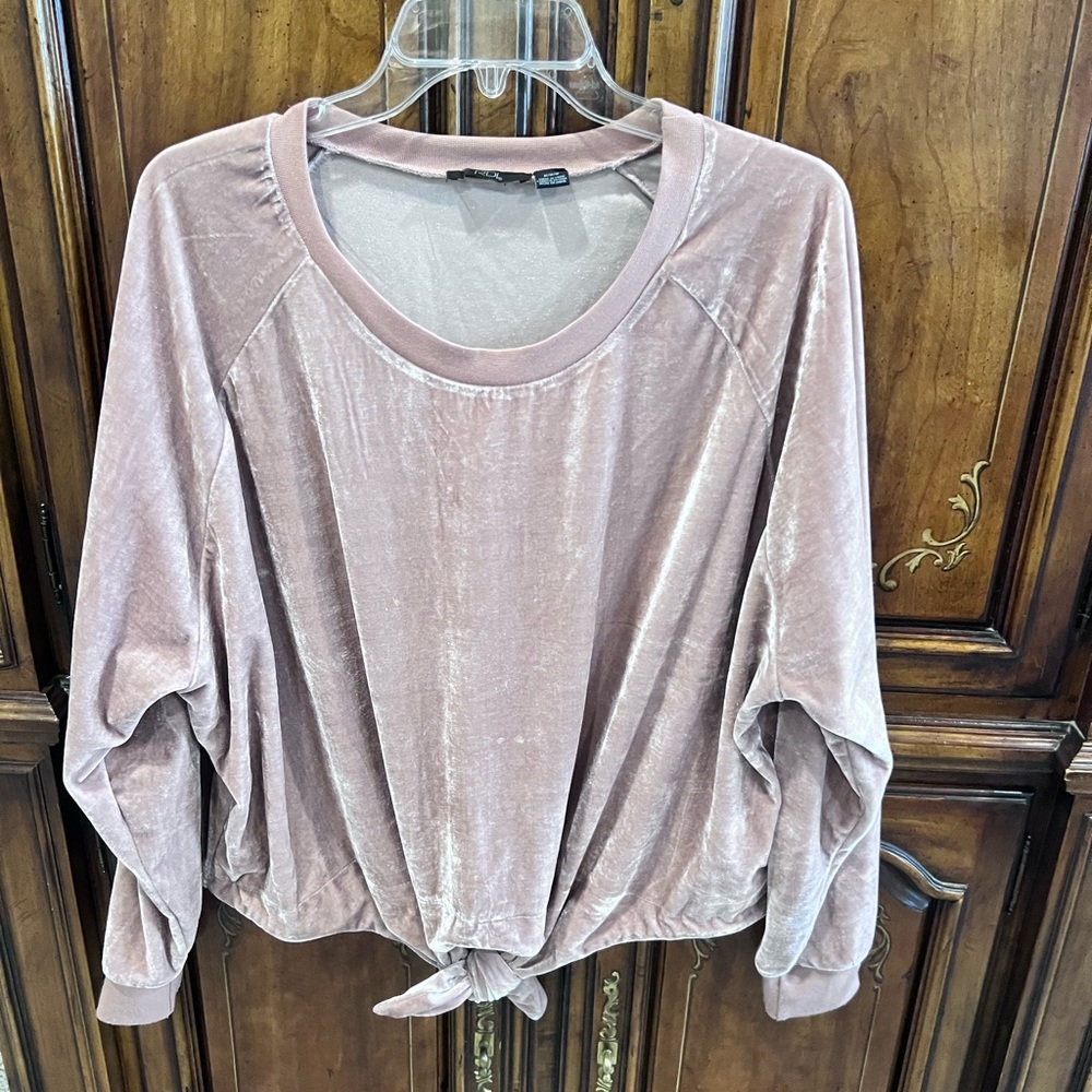 RDI Crushed Velvet Top in EUC